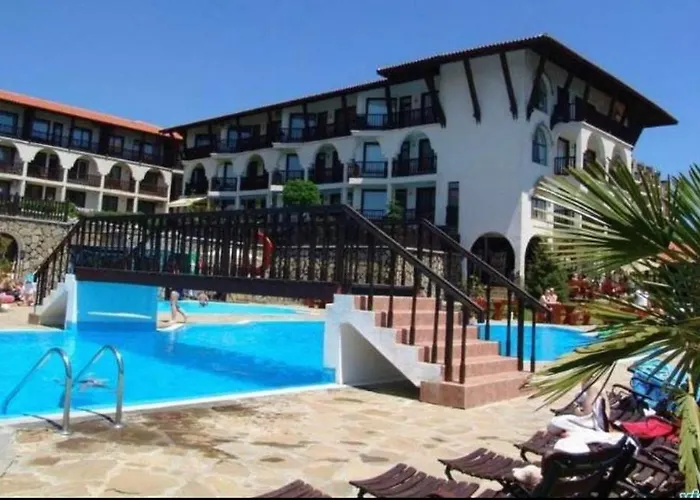 Appartement Complex Monastery 1 -marina Dinevi -saint